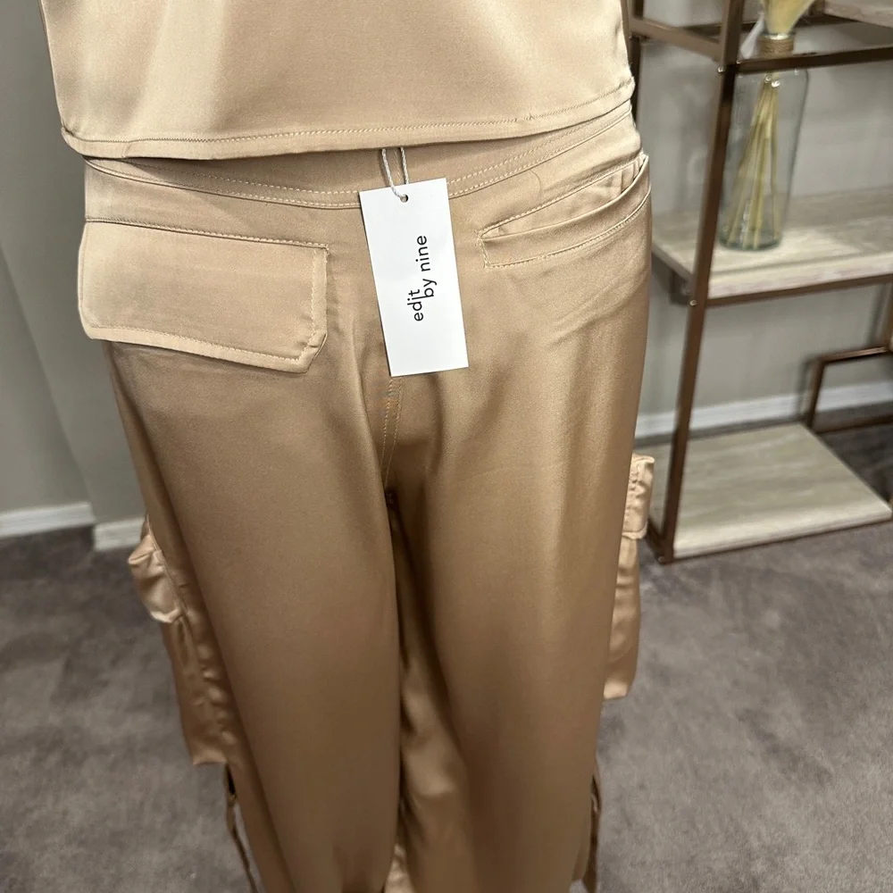 Sand satin set Edit by Nine - Picture 3 of 5